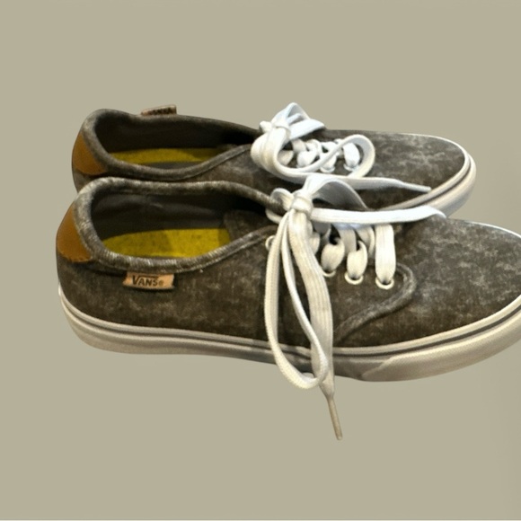 Vans Gray Sneakers with White Soles and Yellow Insole - Picture 2 of 4